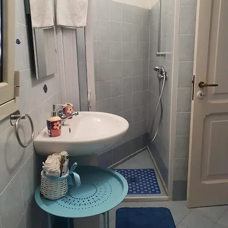 Patty Apartment Cannole